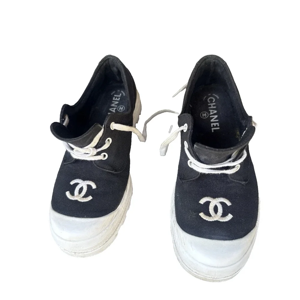 CHANEL authentic cc